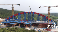 <b>巢铁是国度“八纵八横”高铁网沿江通道的主要</b>